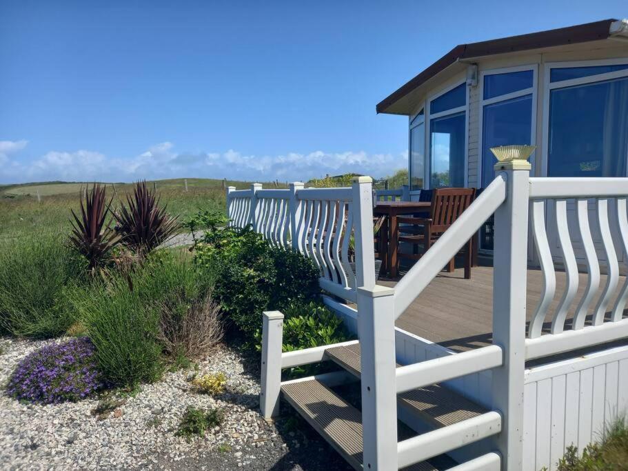 Bay View - Fantastic Views Of Whitsand Bay Torpoint Extérieur photo