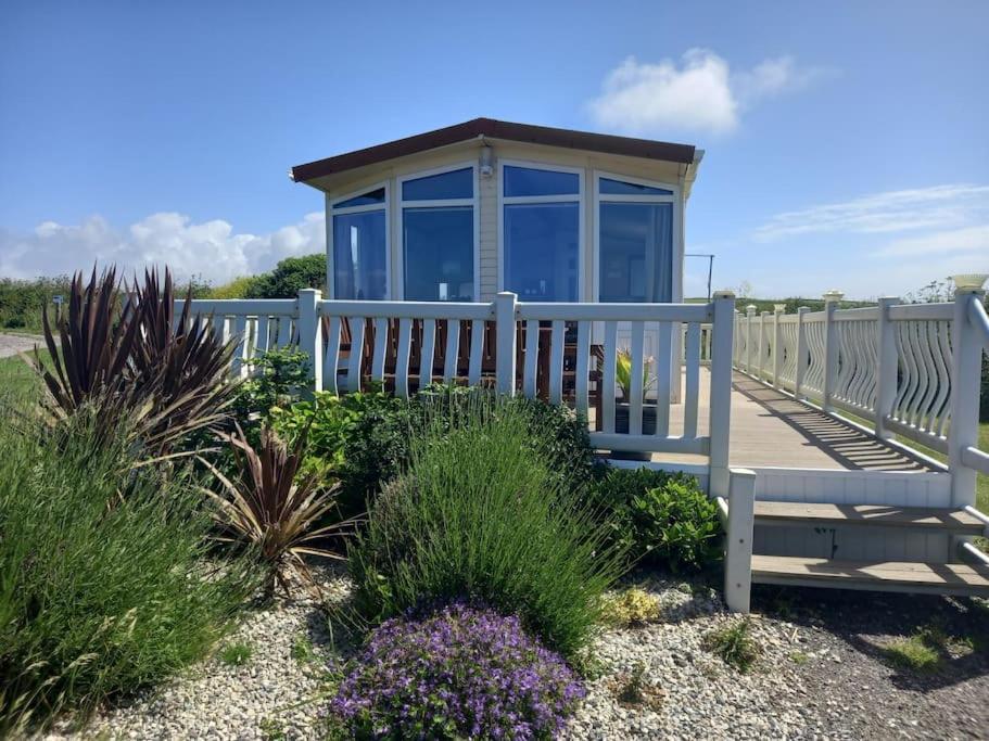 Bay View - Fantastic Views Of Whitsand Bay Torpoint Extérieur photo